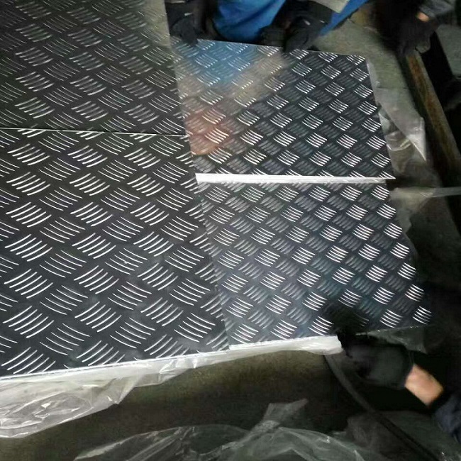Figured aluminium plate